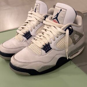 Air Jordan retro 4 white and midnight navy